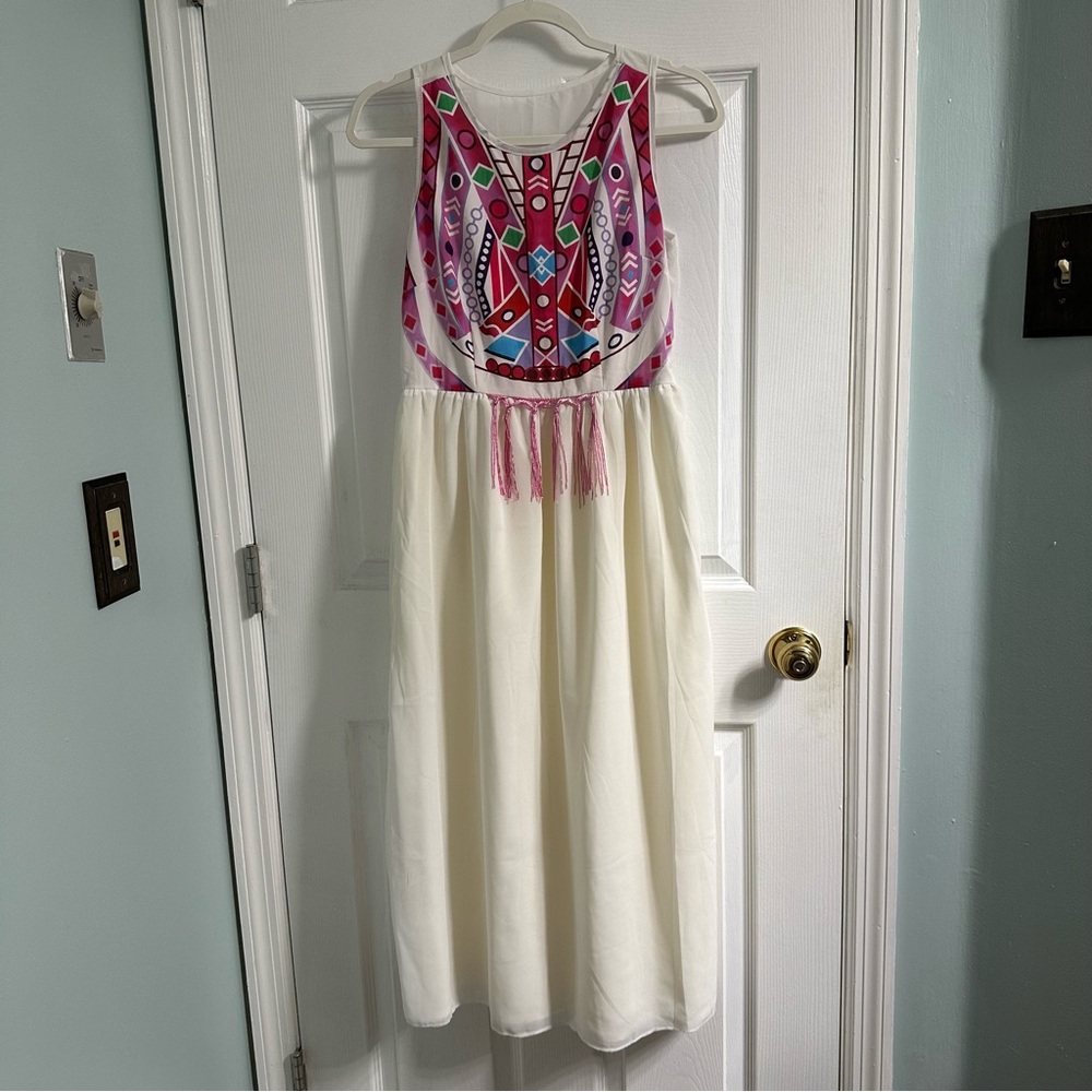 Women White & Pink Maxi Dress